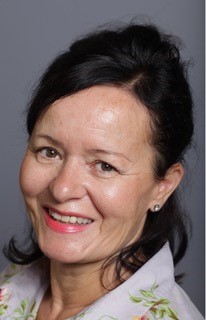 Andrea Toperczer